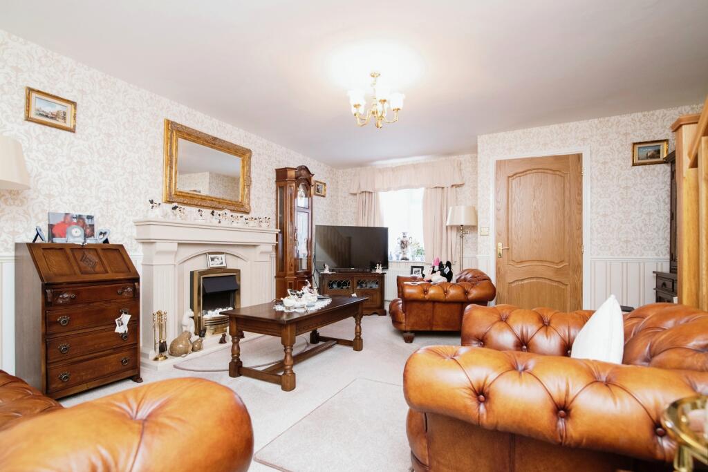 Additional image 16 of Brades Rise, Oldbury, B69