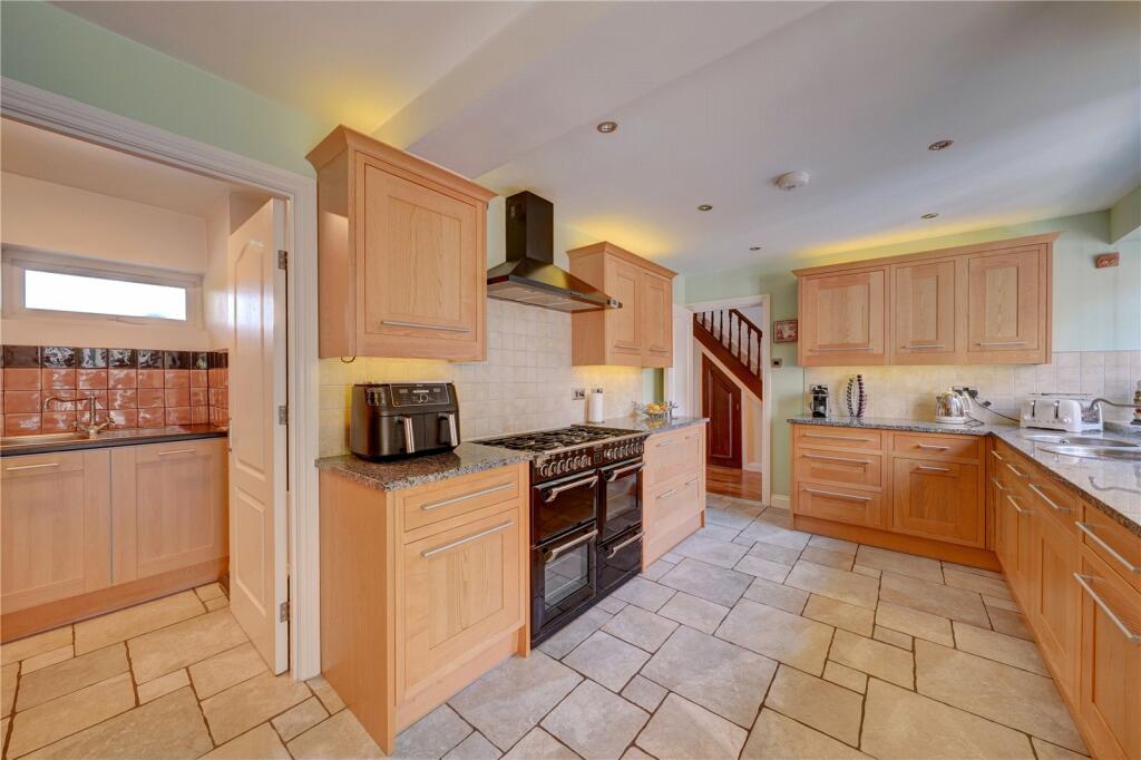 Additional image 12 of Wyndham House, Yew Tree Lane, Fairfield, Bromsgrove, Worcestershire, B61