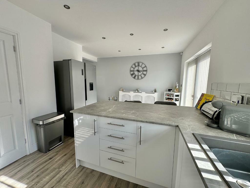 Additional image 19 of Rayford Drive, West Bromwich, B71 3QW