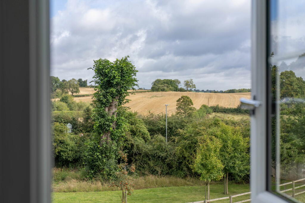 Additional image 4 of Butterwick Close, Birmingham, B45 8DJ