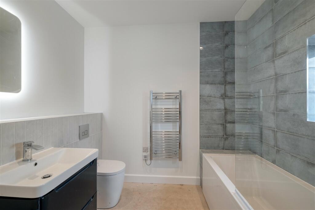 Additional image 8 of 3 Lion & Lamb Barns, Droitwich Road, Bradley Green B96 6RP