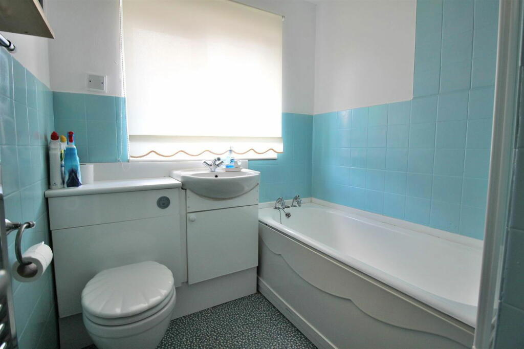 Additional image 6 of Grange Crescent, Halesowen, B63 3ED