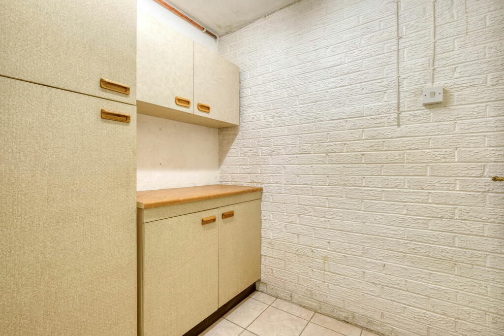 Additional image 8 of Snowshill Close, Church Hill North, Redditch B98 8RG