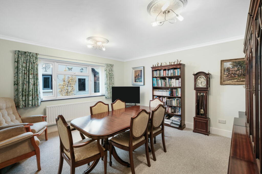 Additional image 6 of Holt Gardens, Studley, B80 7NU