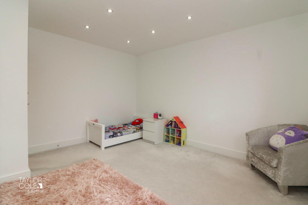 Additional image 25 of Fisher Close, Tamworth