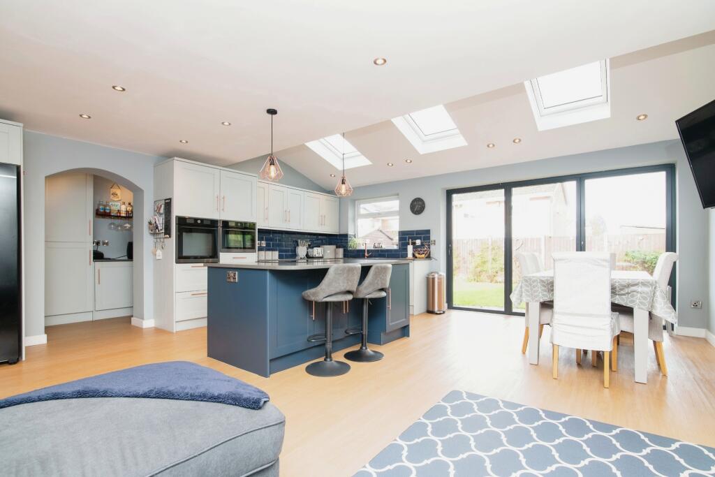 Additional image 18 of Radbourne Drive, Halesowen, B63