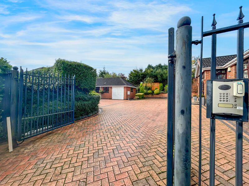 Additional image 28 of Ollison Drive, Streetly, Sutton Coldfield, B74 3DZ