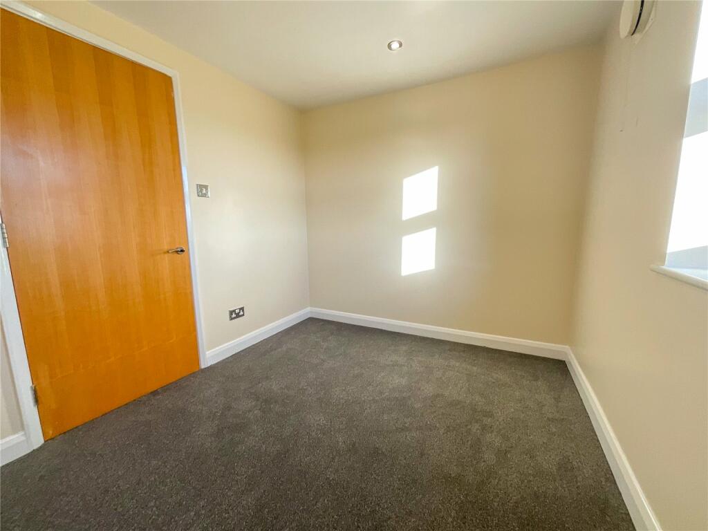 Additional image 9 of Albert Road, Tamworth, Staffordshire, B79