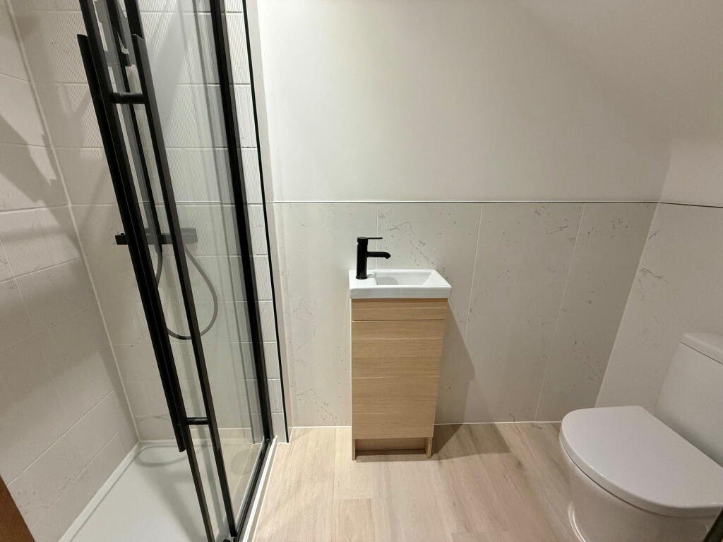 Additional image 38 of Shutt Lane, Earlswood