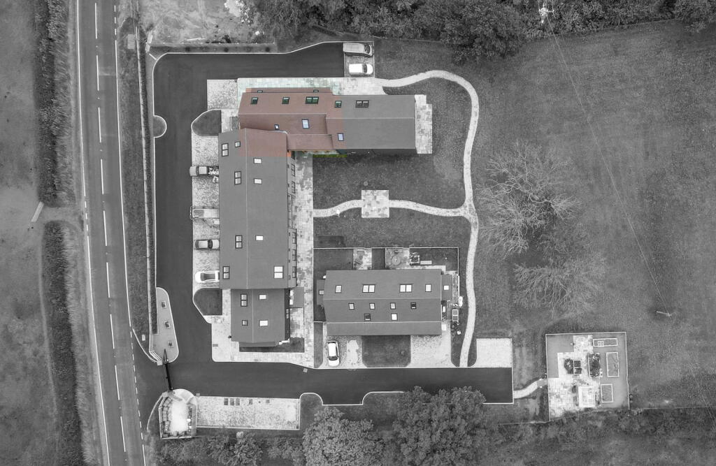 Additional image 13 of 3 Lion & Lamb Barns, Droitwich Road, Bradley Green B96 6RP