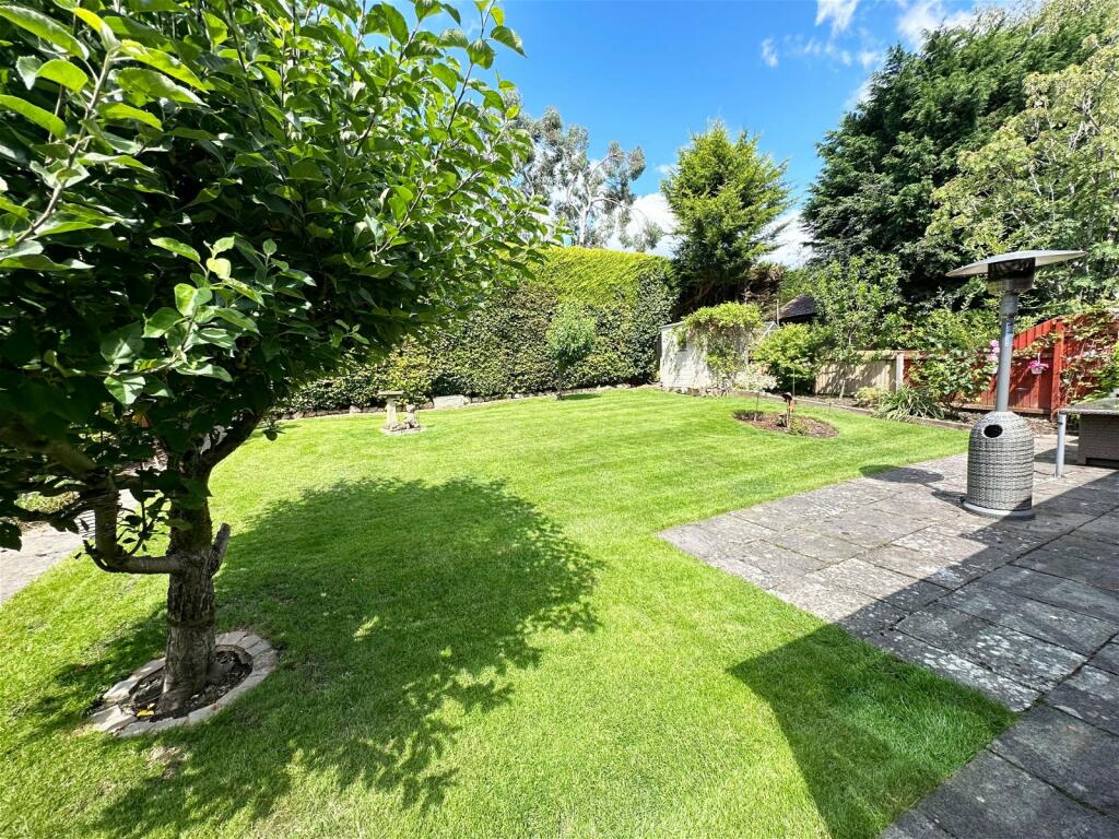 Additional image 38 of Houndsfield Court, Houndsfield Lane, Wythall, B47 6LX