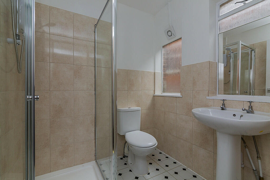 Additional image 7 of Flat 2, 2 Hill Village Road, Mere Green, Sutton Coldfield, B75 5BA