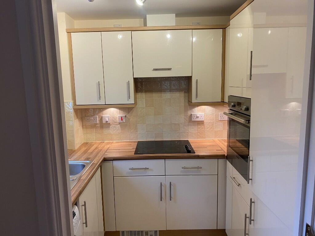 Additional image 7 of 16 Grange Court, 298 Warwick Road, Solihull, B92 7GL
