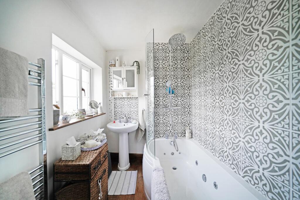 Additional image 11 of Warwick Road, Chadwick End, B93