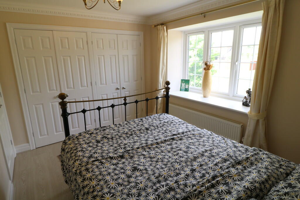 Additional image 16 of Warren Close, Earlswood