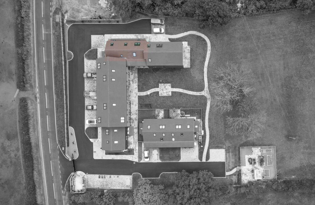 Additional image 12 of 7 Lion & Lamb Barns, Droitwich Road, Bradley Green B96 6RP