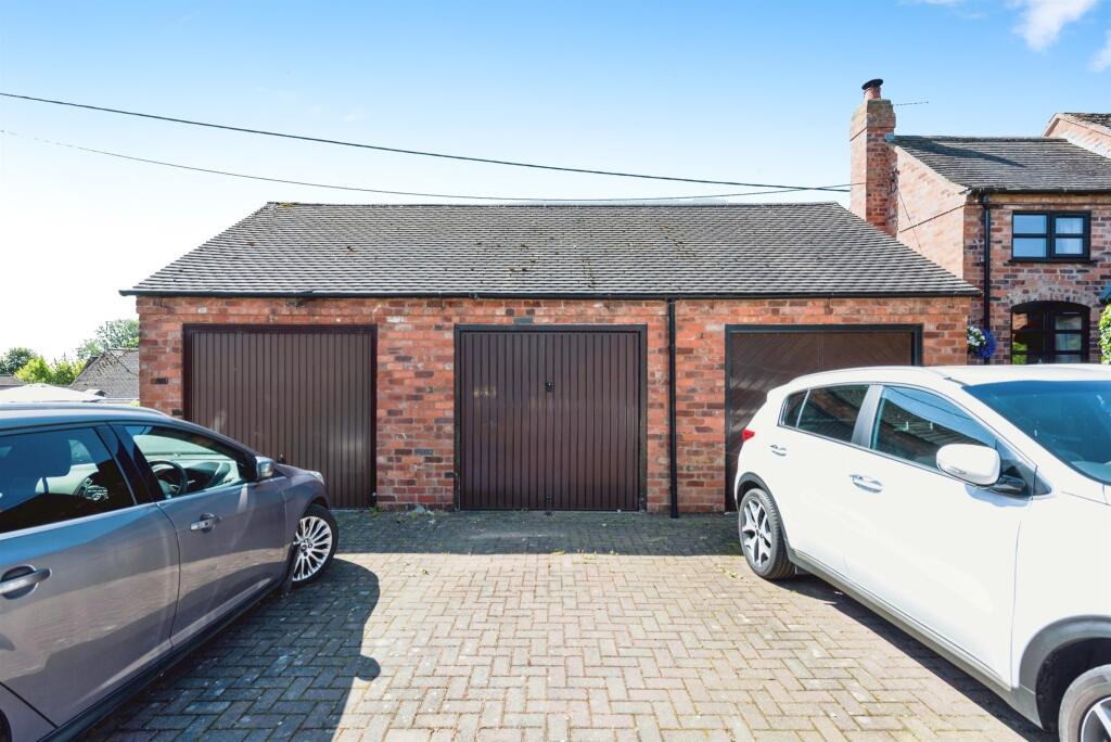 Additional image 2 of St. Pauls Court, Dosthill, Tamworth