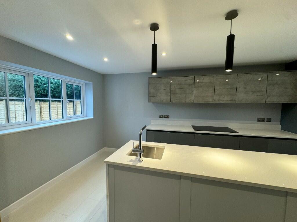 Additional image 19 of Vine Cottage, Dunnington, B49