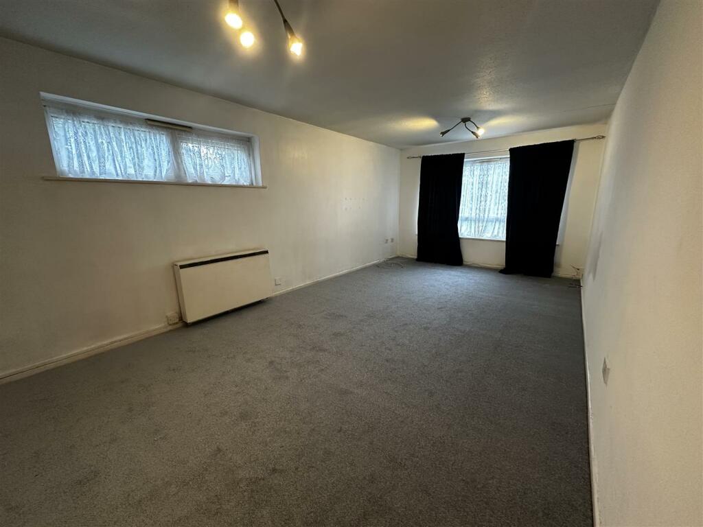 Additional image 10 of Oswio Court, Bishopton Close, Shirley, Solihull, B90 4AH