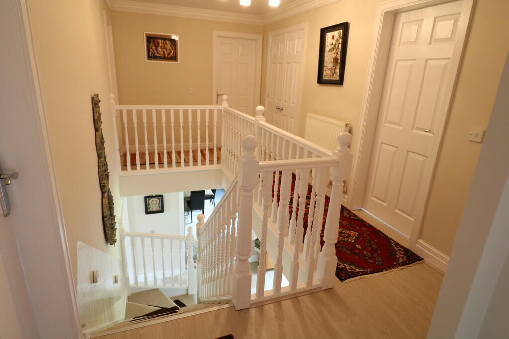 Additional image 12 of Warren Close, Earlswood