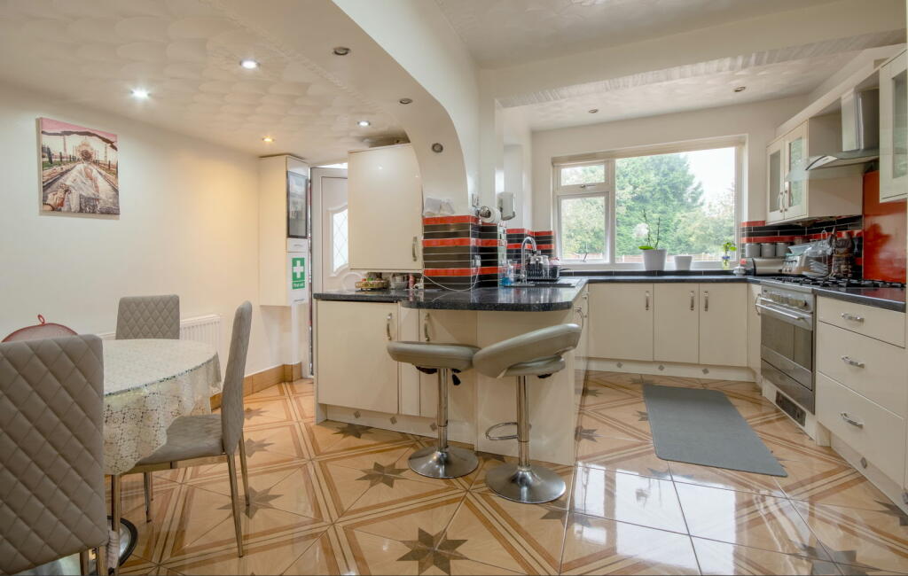 Additional image 7 of Melrose Avenue, Sutton Coldfield, B73 6NS