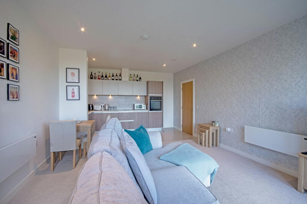 Additional image 7 of King Edwards Square, Sutton Coldfield, B73 6AQ