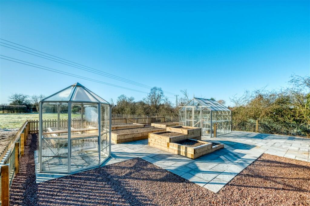 Additional image 15 of 1 Lion & Lamb Barns, Droitwich Road, Bradley Green B96 6RP