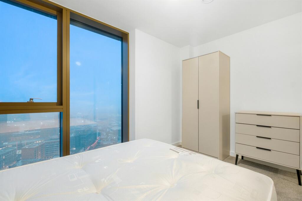 Additional image 13 of South Central, B5