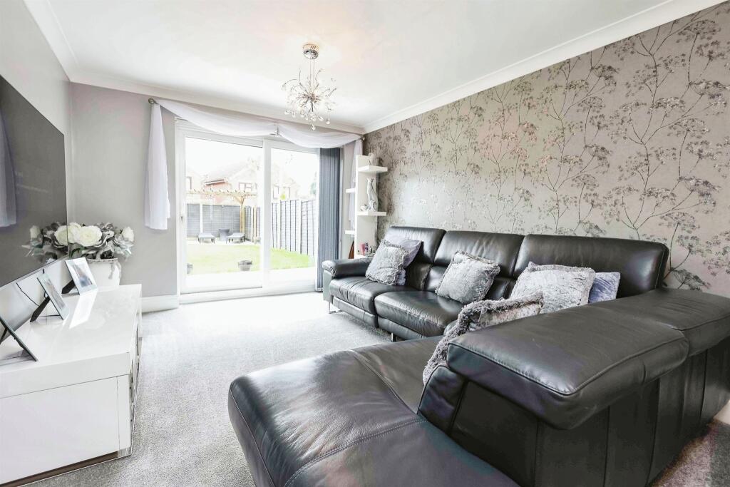 Additional image 4 of Park Hall Crescent, Birmingham