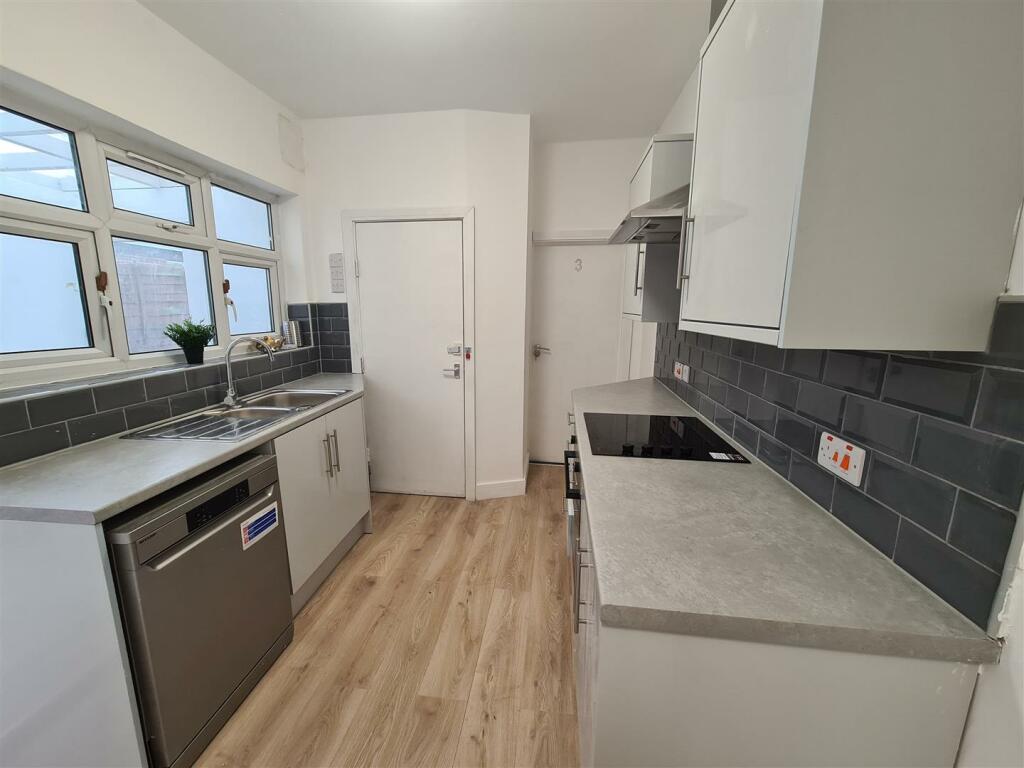 Additional image 4 of Bearwood Road, Smethwick
