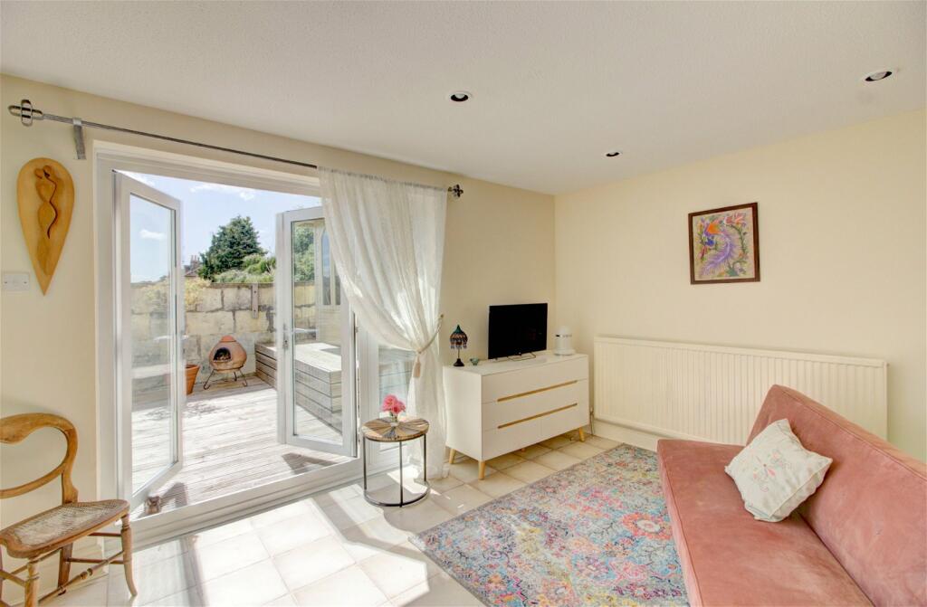 Additional image 8 of Casa Dali, Upper East Hayes