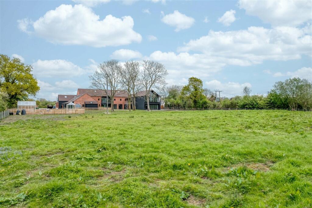 Additional image 14 of 4 Lion & Lamb Barns, Droitwich Road, Bradley Green B96 6RP