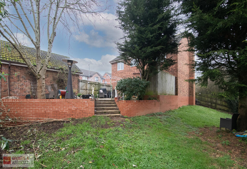 Additional image 17 of Fernwood Close, Redditch, Worcestershire