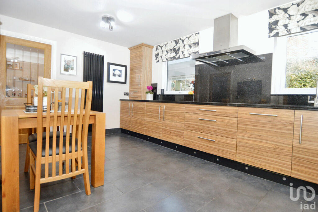 Additional image 15 of Bishops Walk, Cradley Heath, B64