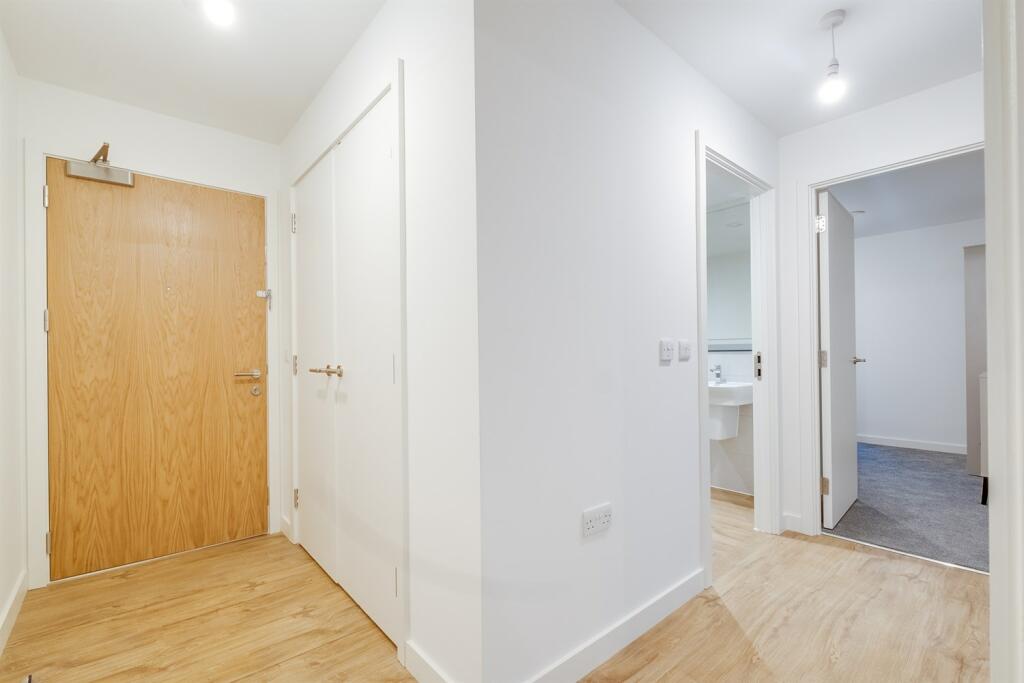 Additional image 15 of South Central, B5