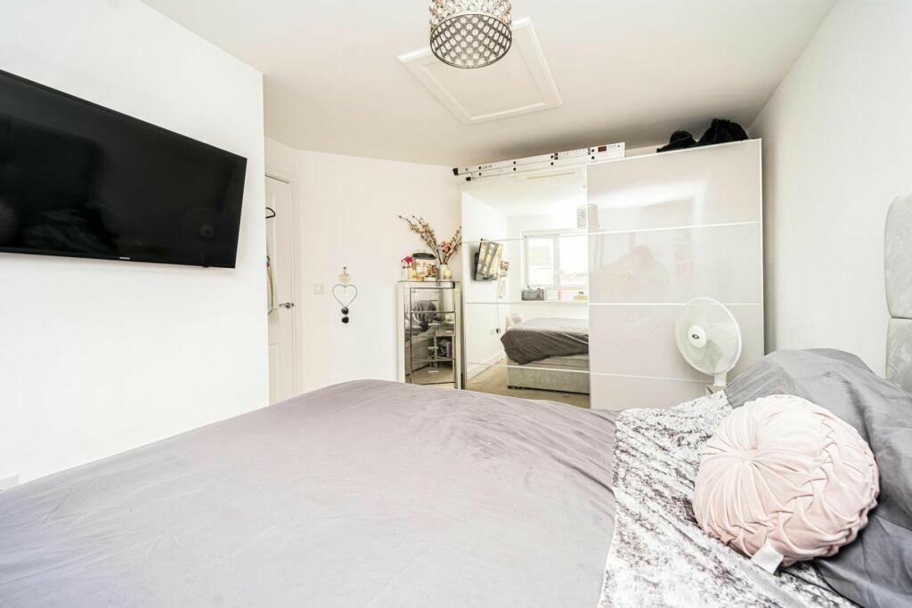 Additional image 11 of St. Vincent Crescent, West Bromwich