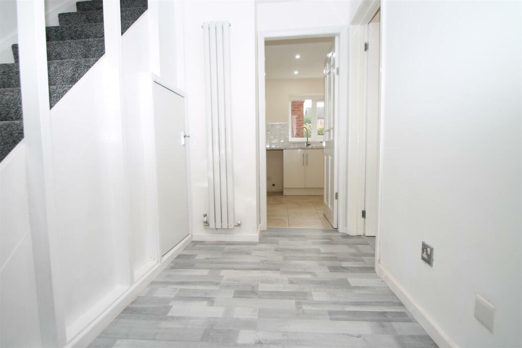 Additional image 25 of Moat Drive, Halesowen