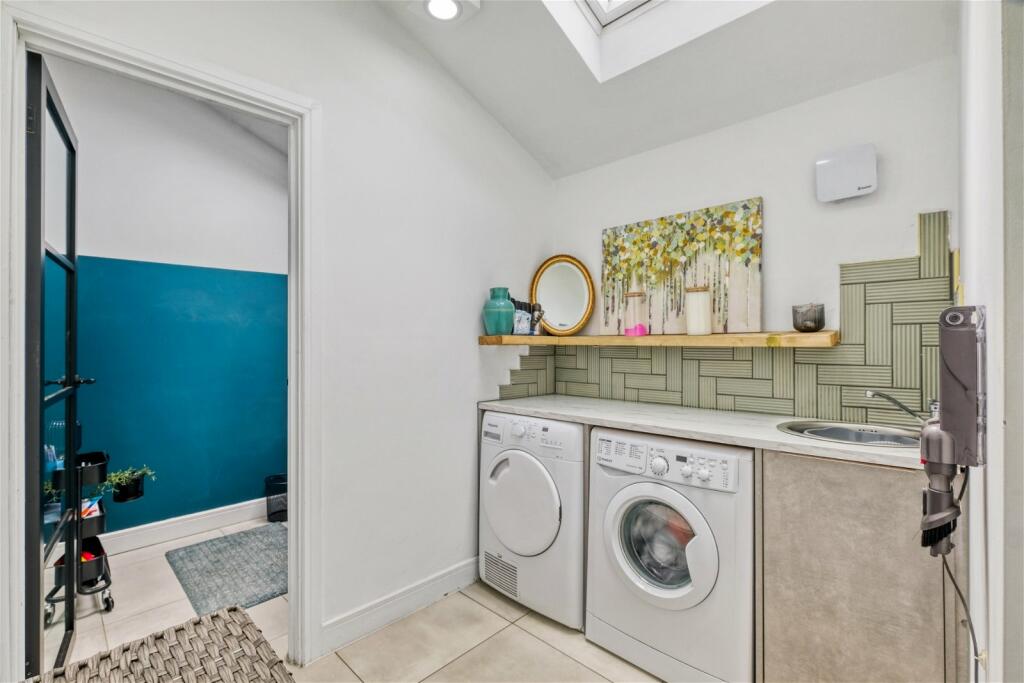 Additional image 5 of Cranham Close, Headless Cross, Redditch B97 5AZ