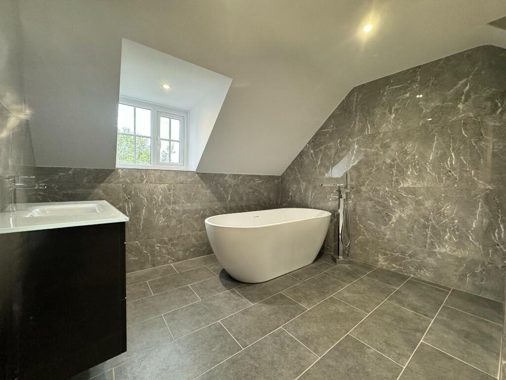 Additional image 29 of Vine Cottage, Dunnington, B49