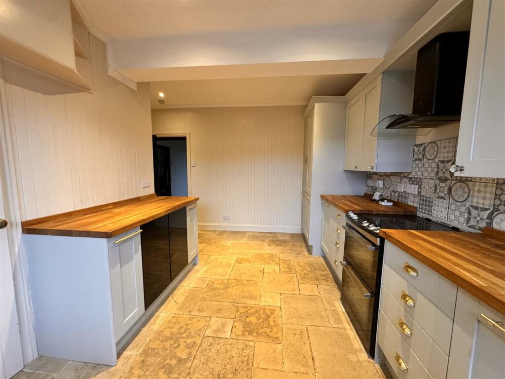 Additional image 4 of Cliff Hall Lane, Cliff