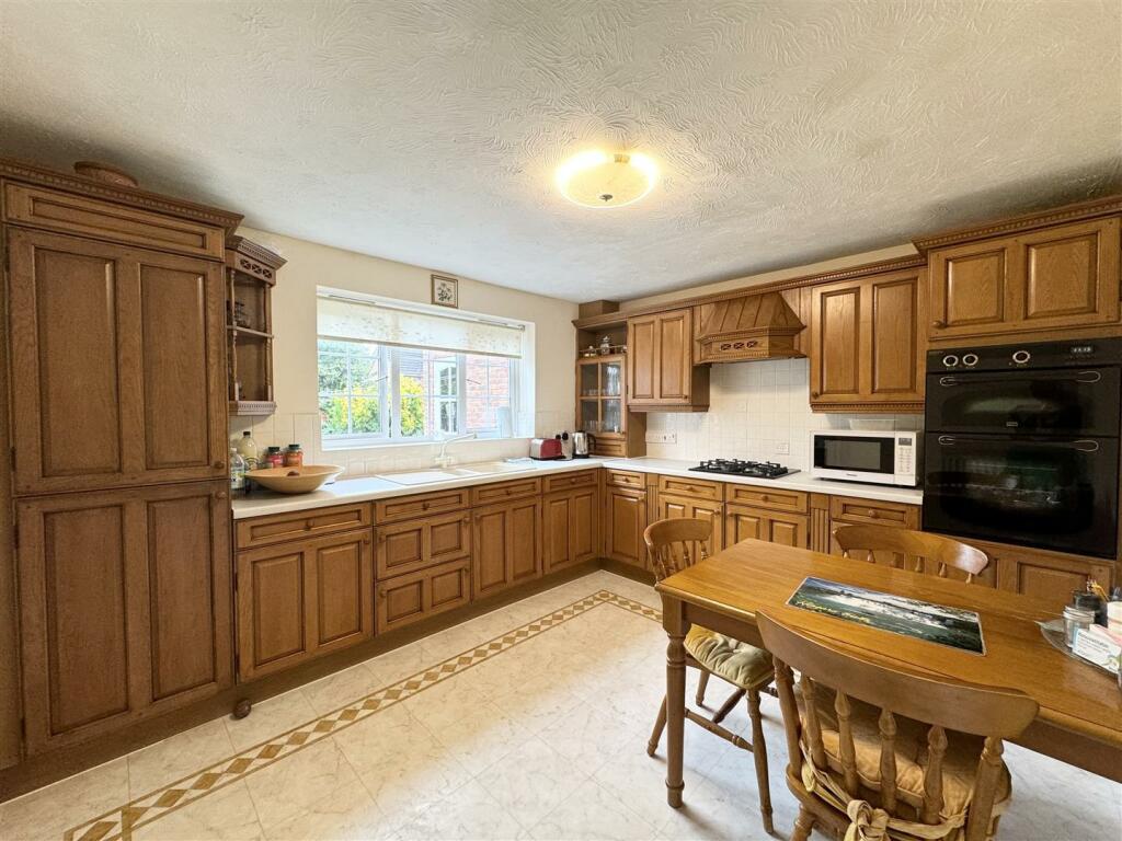 Additional image 4 of Meadow Close, Walmley, Sutton Coldfield