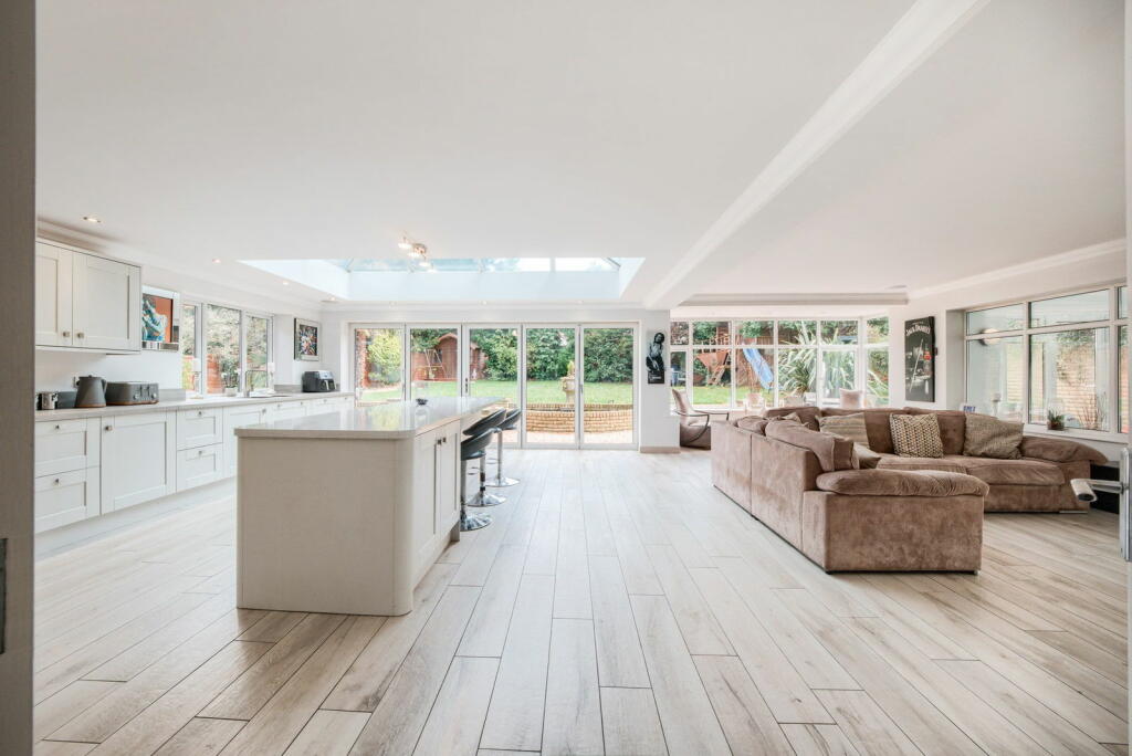 Additional image 7 of Monastery Drive, Solihull, B91 1DP