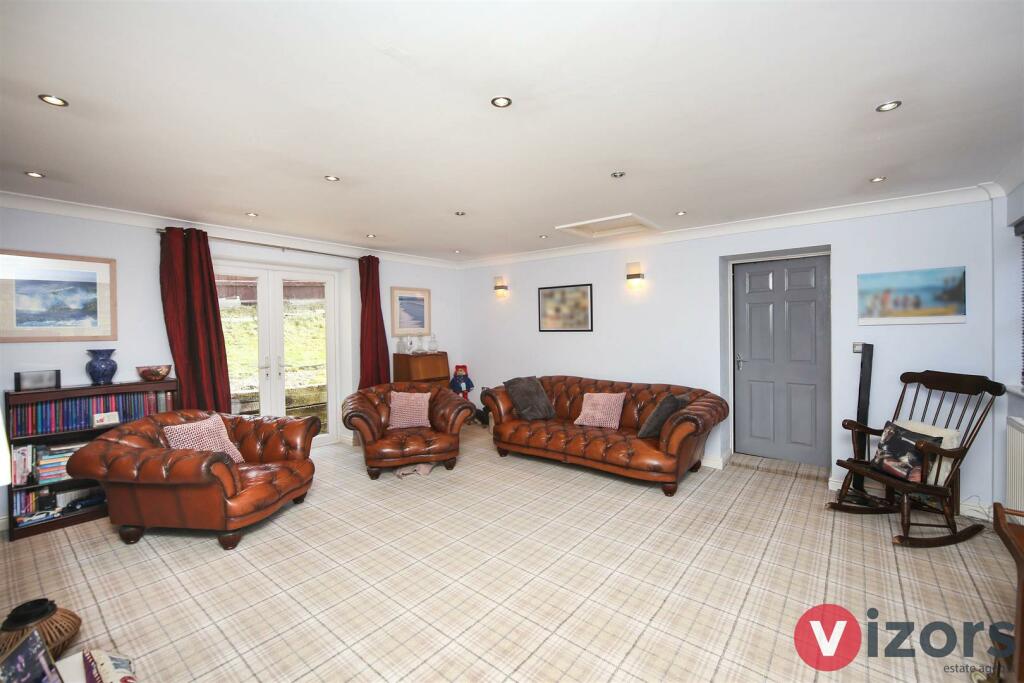 Additional image 3 of Parklands Close, Brockhill, Redditch