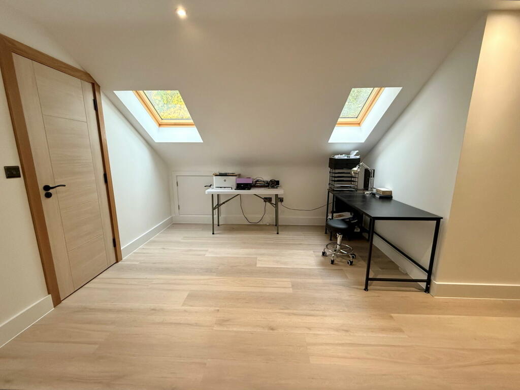 Additional image 37 of Shutt Lane, Earlswood