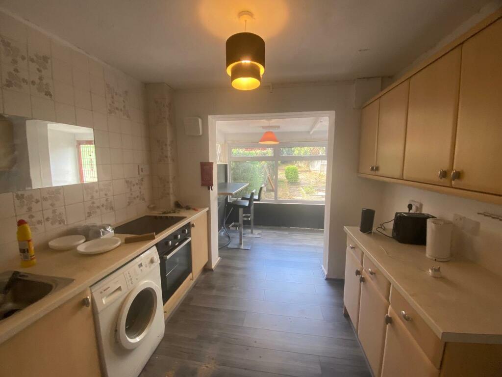 Additional image 4 of 2 Rooms In Toll House Rd, B45 8TX