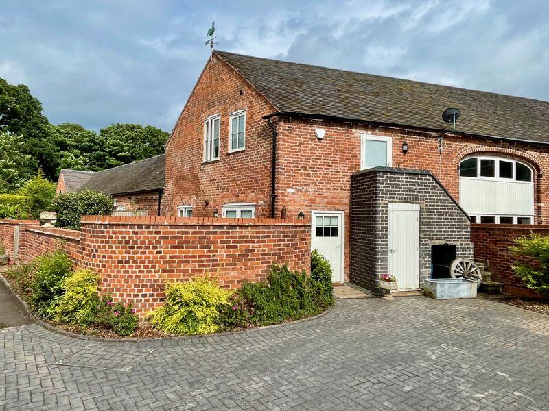 7 Lamb Farm Barns, London Road, Canwell B75 5SD