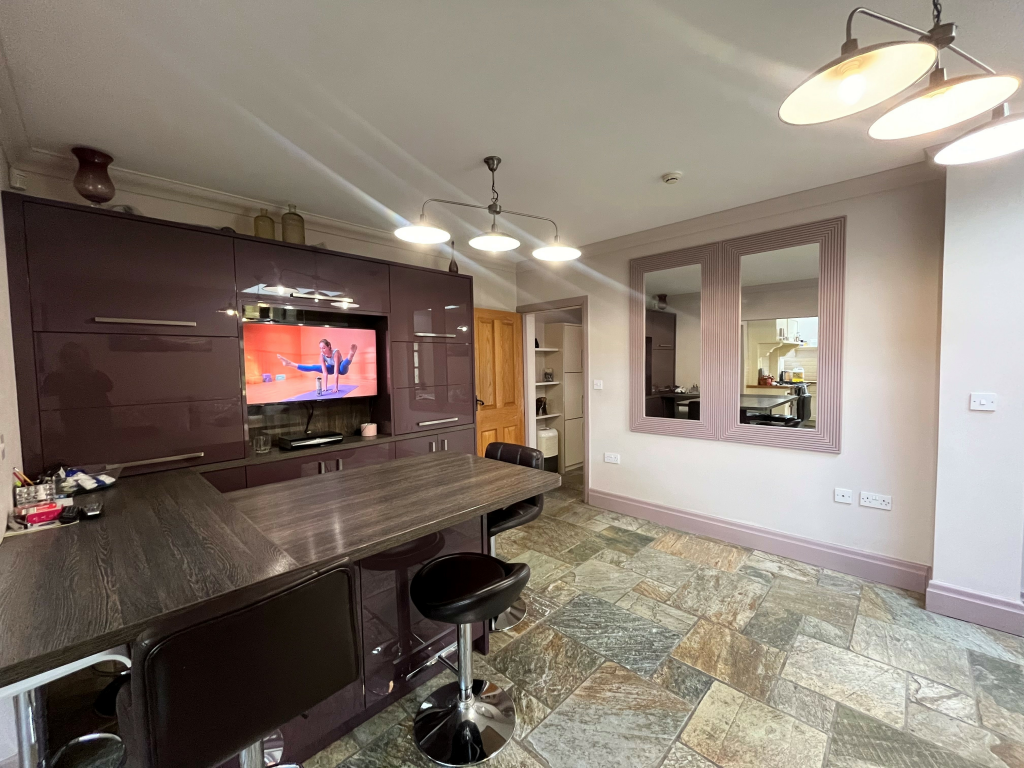 Additional image 4 of Room 8, Holly Lane B37 7AL