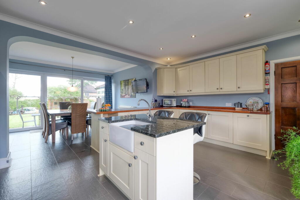 Additional image 7 of College Road, Bromsgrove, B60 2NF