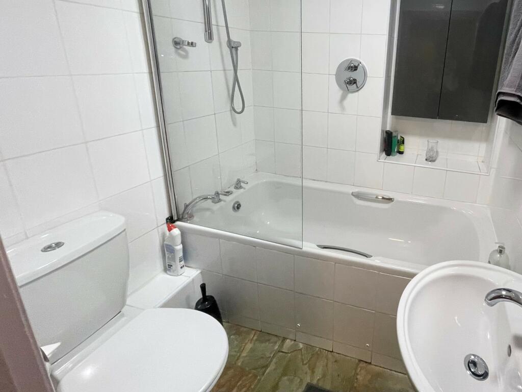 Additional image 5 of Room 8, Holly Lane B37 7AL