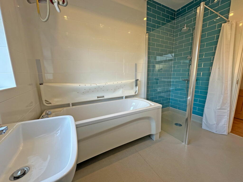 Additional image 20 of Yewhurst Road, Solihull, B91 1PN